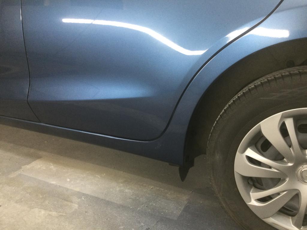  ＭＡＺＤＡ２ へこみ修理後