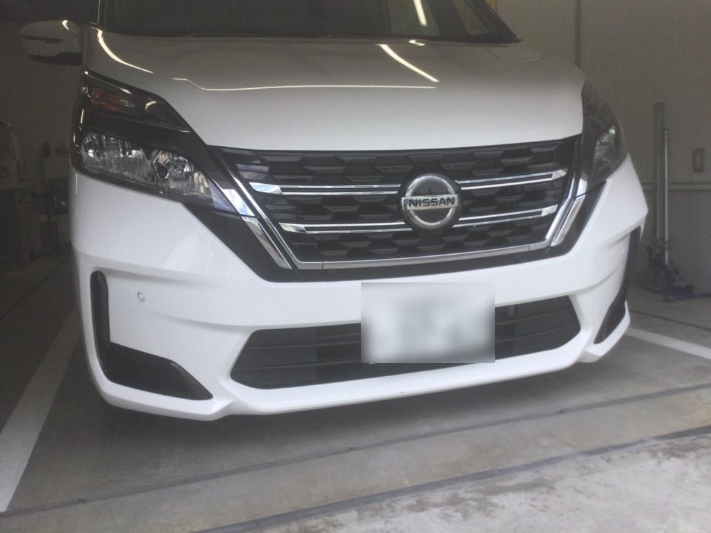 日産 セレナ バンパー へこみ