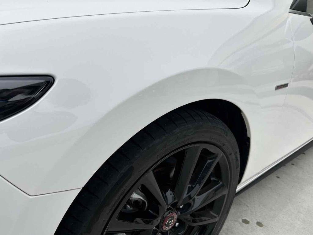  ＭＡＺＤＡ３　ファストバック へこみ修理後