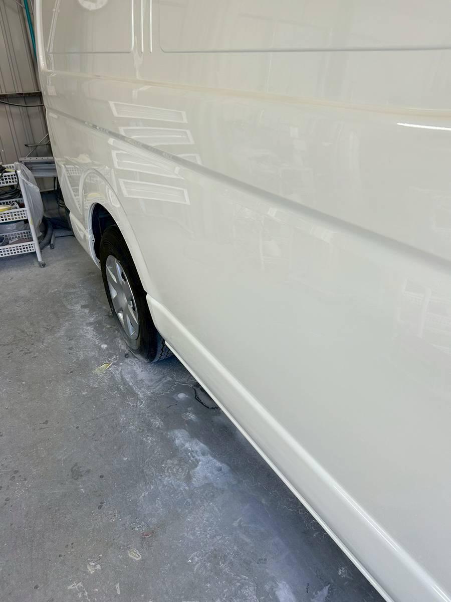 After repair フェンダー へこみ トヨタ ハイエースワゴン
