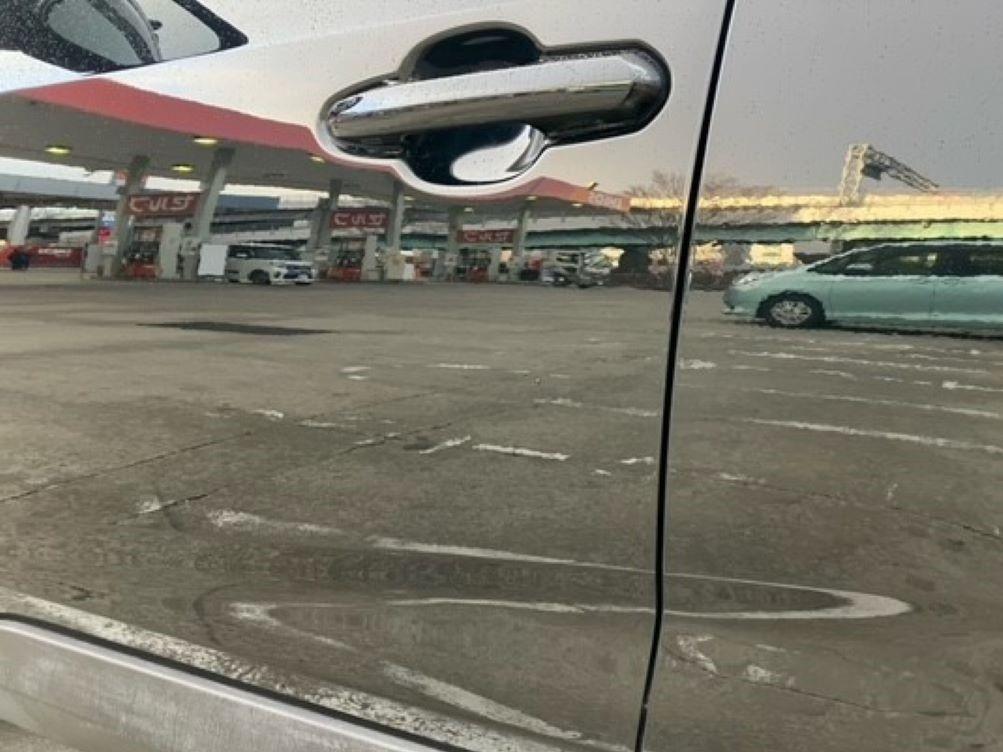  ＲＡＶ４ へこみ修理後