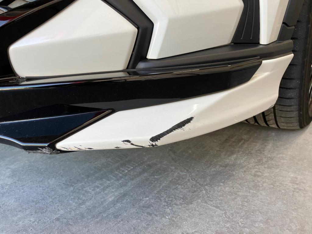  Ｃ－ＨＲ エグレ修理前