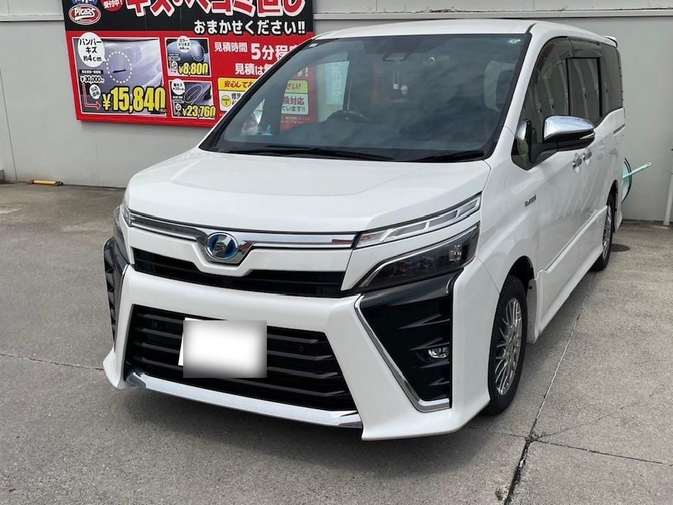 トヨタ ヴォクシー ドア へこみ