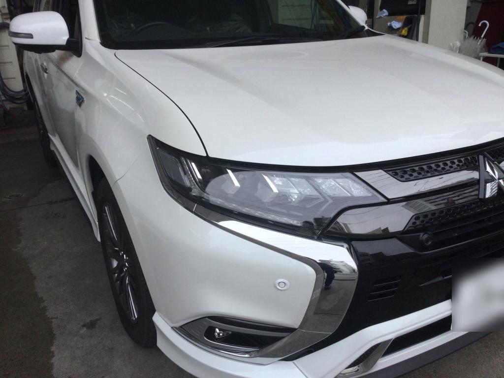 三菱 アウトランダーＰＨＥＶ バンパー エグレ