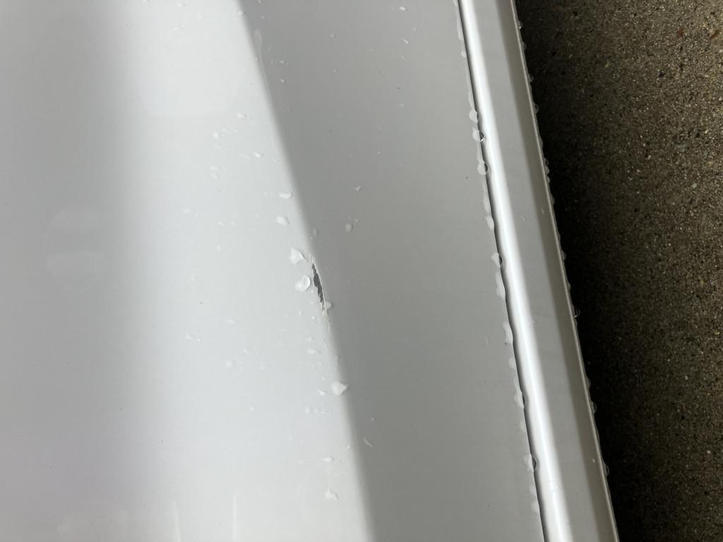  フィット へこみ修理前