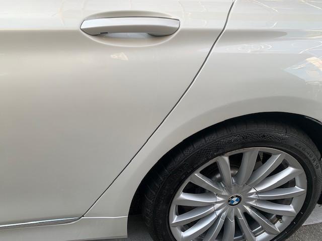  ＢＭＷ　７シリーズ へこみ修理後