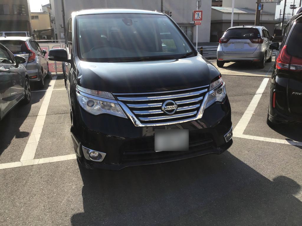 日産 セレナ バンパー へこみ