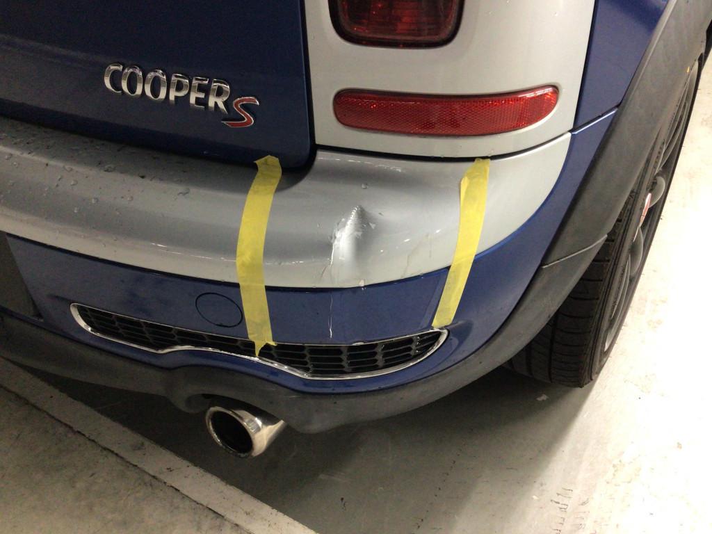  ＢＭＷ　ミニ へこみ修理前