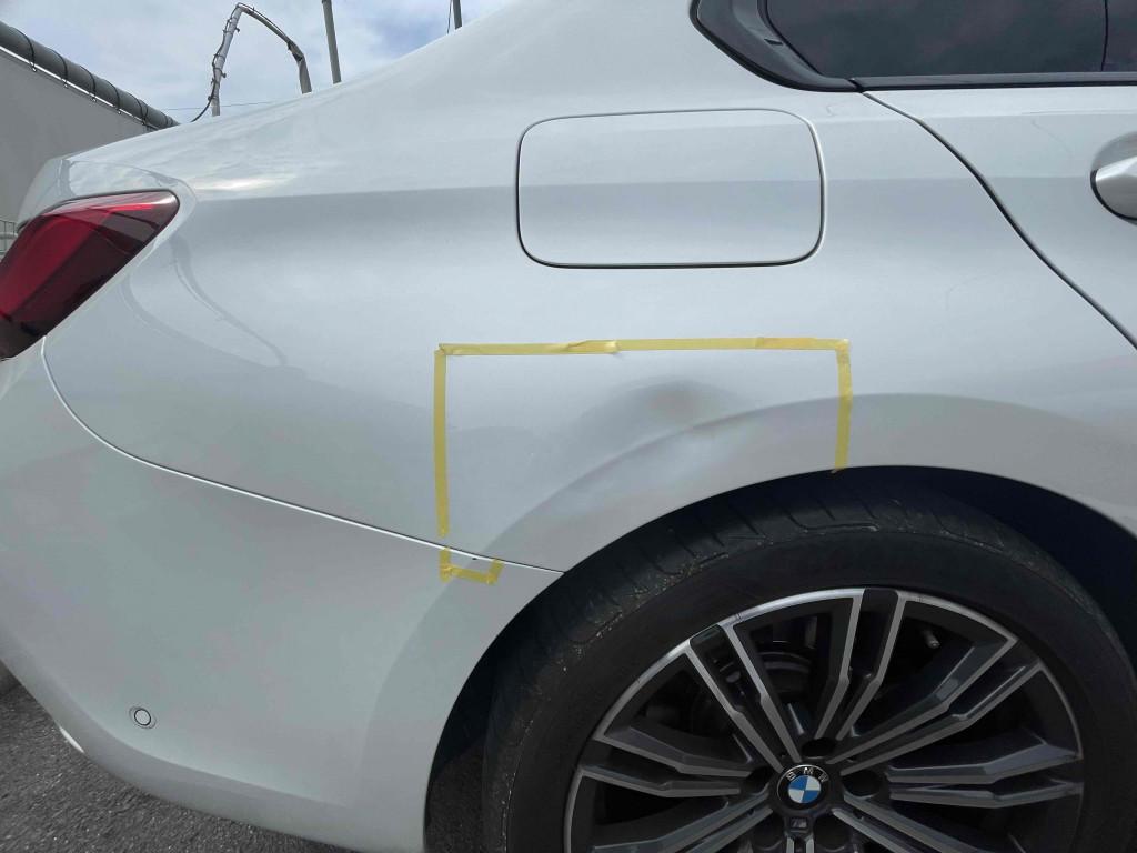  ＢＭＷ　３シリーズ へこみ修理前