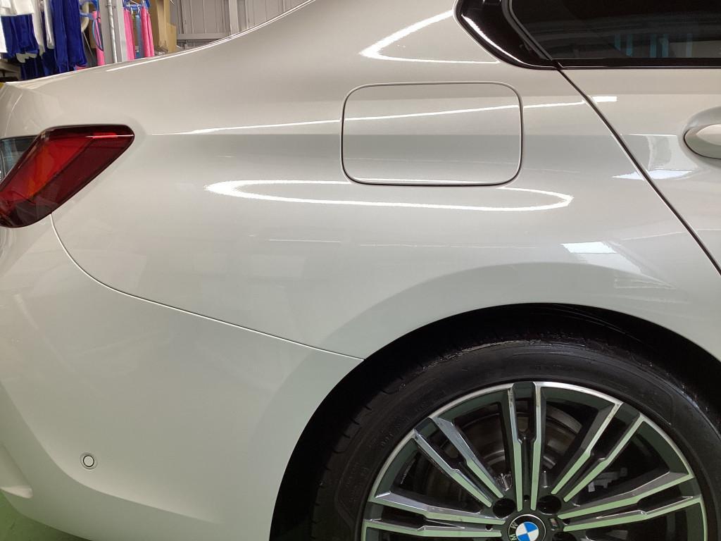  ＢＭＷ　３シリーズ へこみ修理後