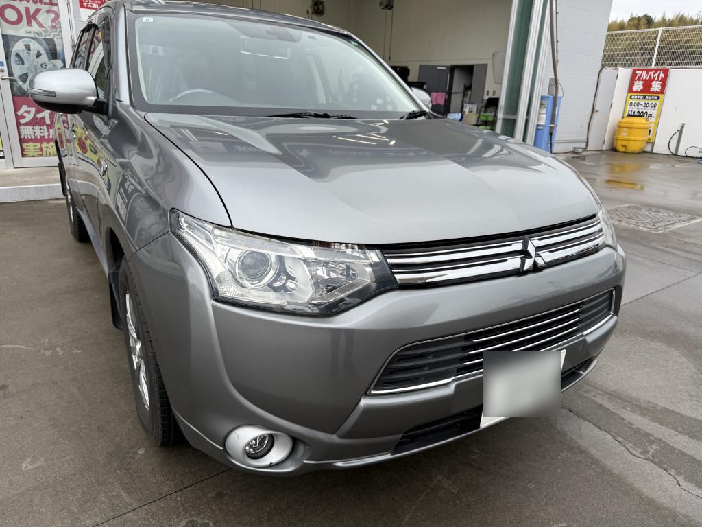 三菱 アウトランダーＰＨＥＶ フェンダー へこみ