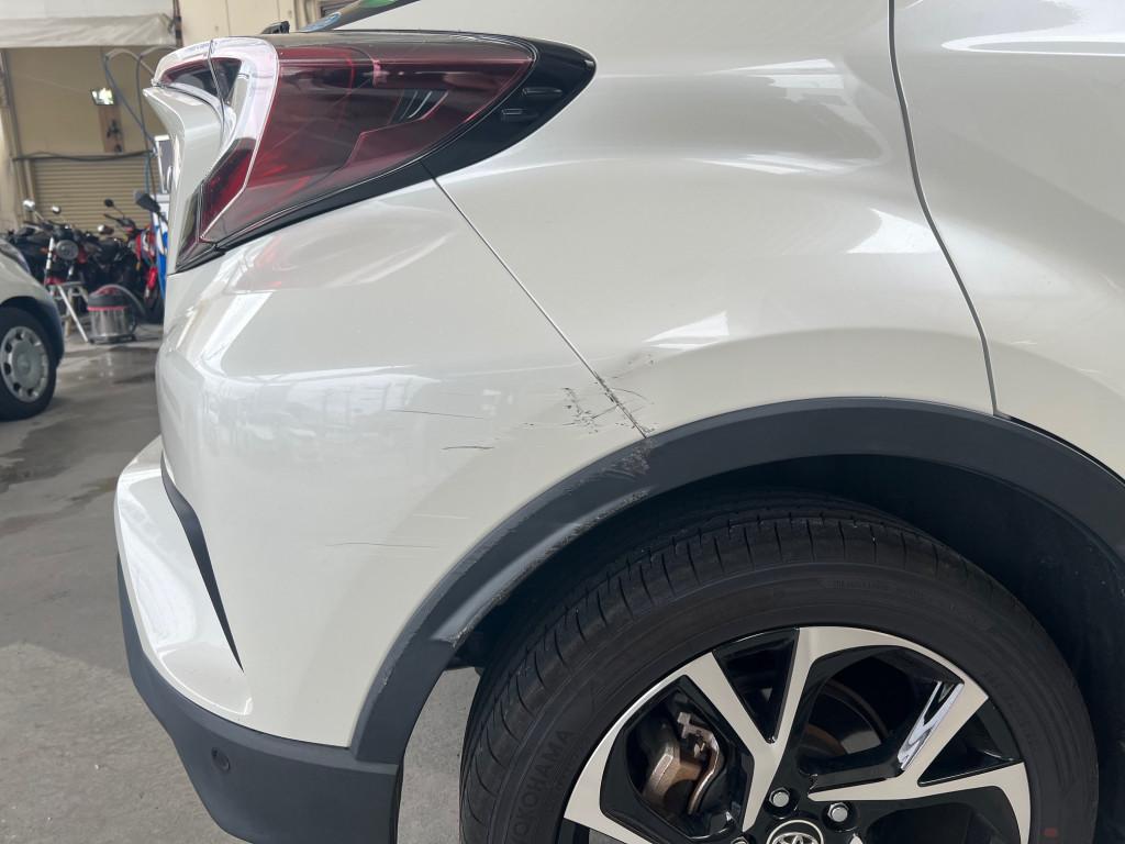 Ｃ－ＨＲ へこみ修理前