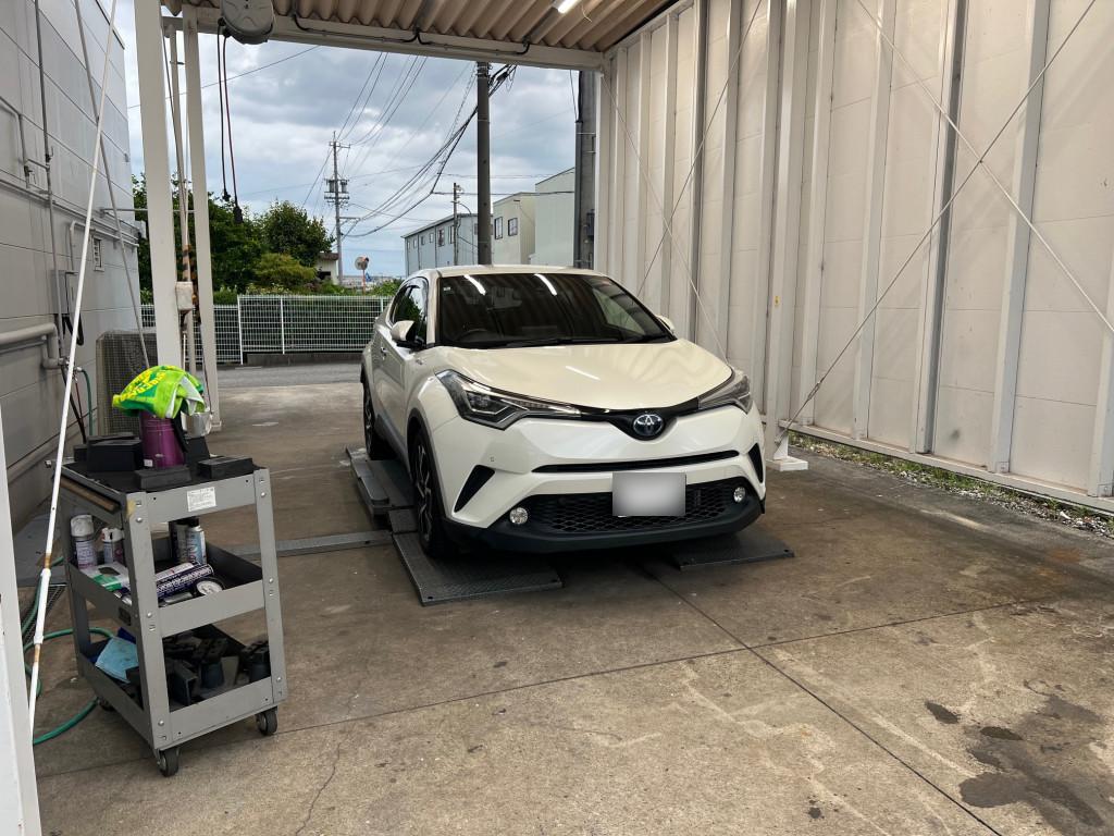 トヨタ Ｃ－ＨＲ フェンダー へこみ