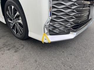  ヴォクシー エグレ修理前