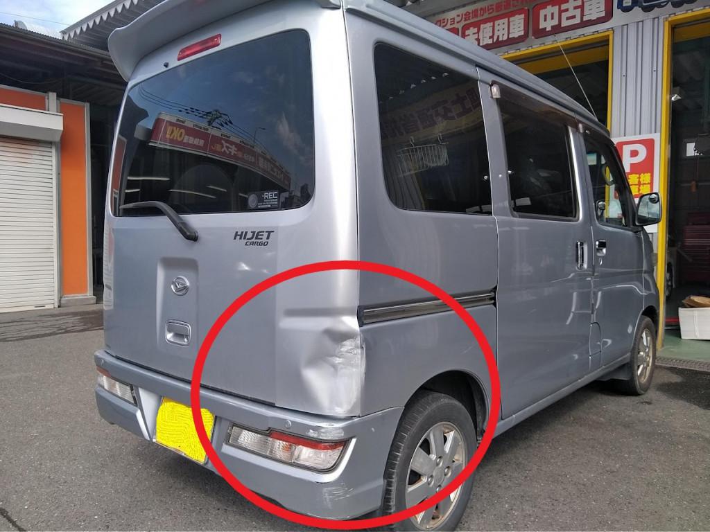  ハイゼットカーゴ へこみ修理前
