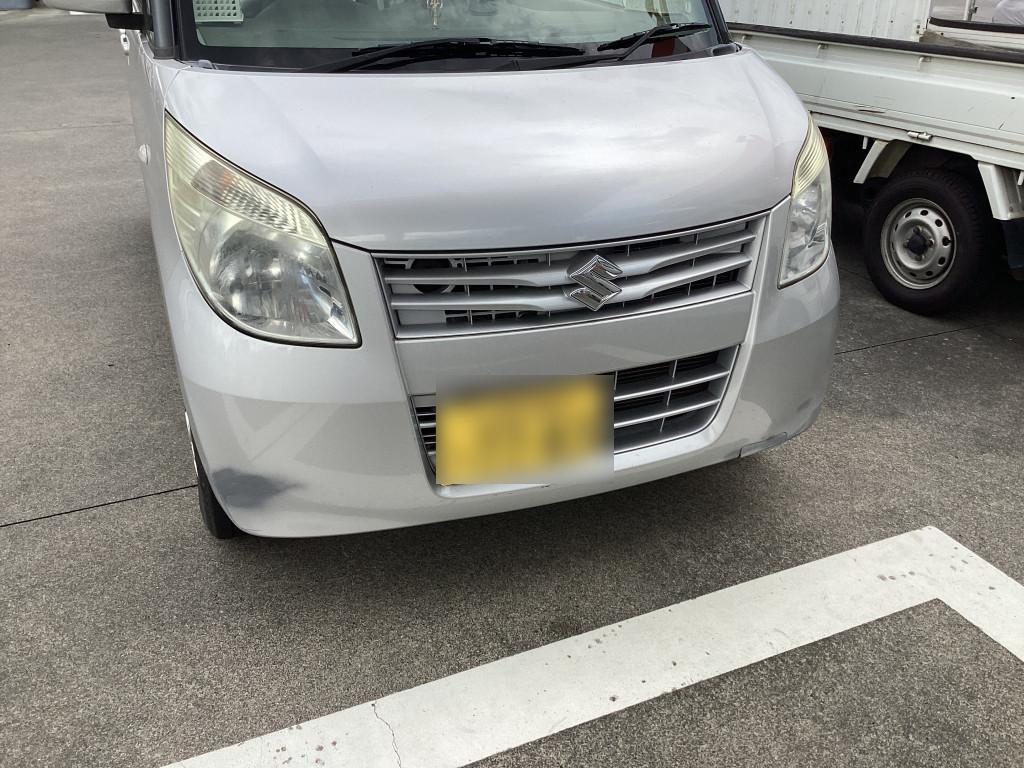  パレット 線キズ修理前