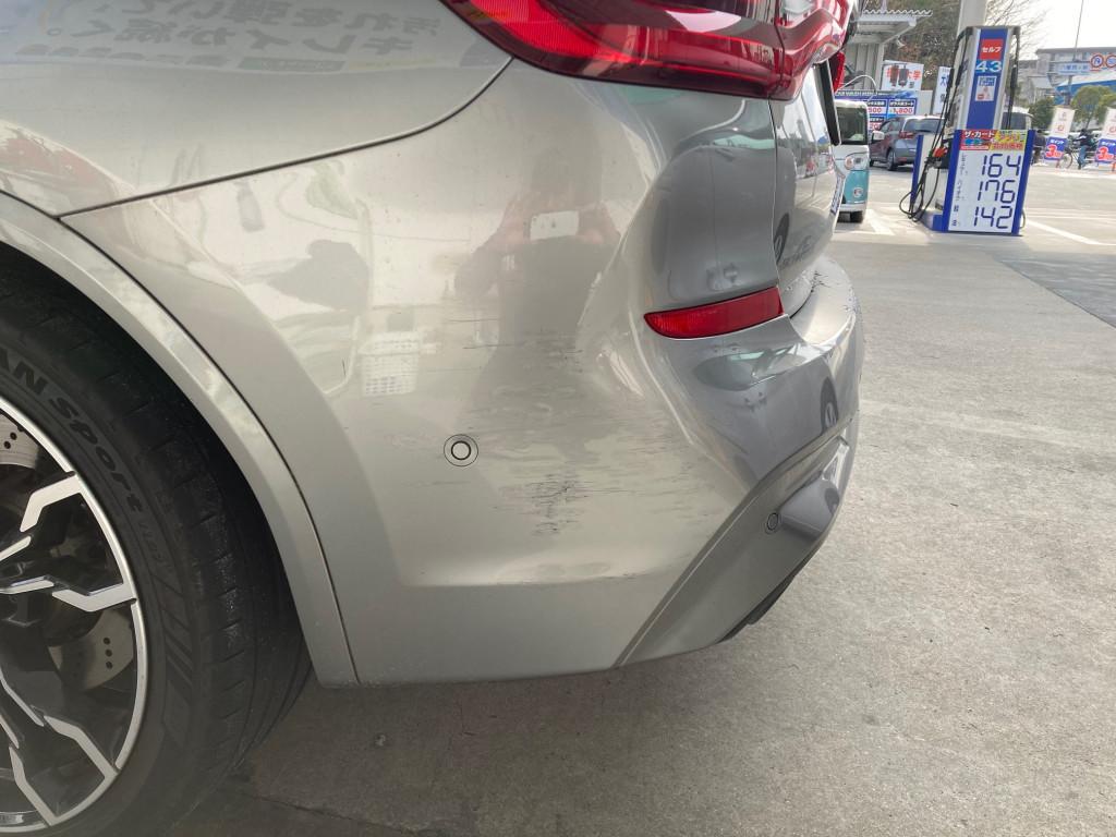  ＢＭＷ　Ｘ３ エグレ修理前