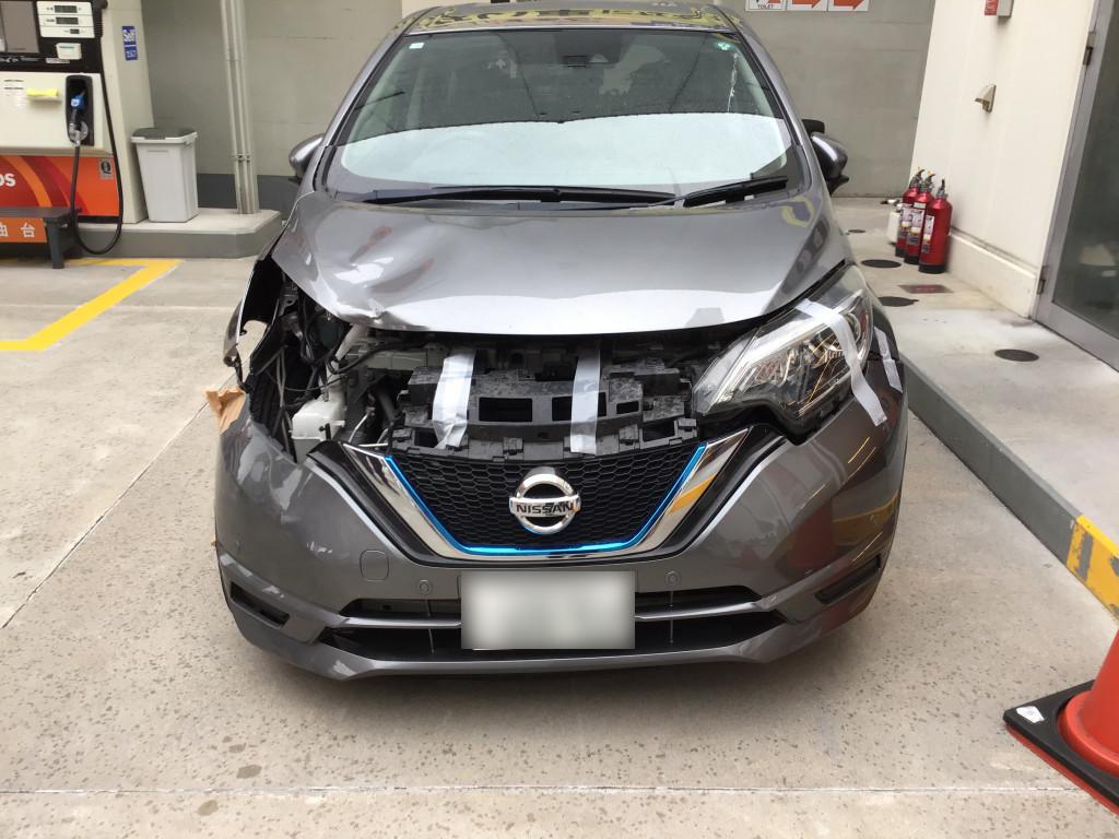 日産 ノート フェンダー へこみ