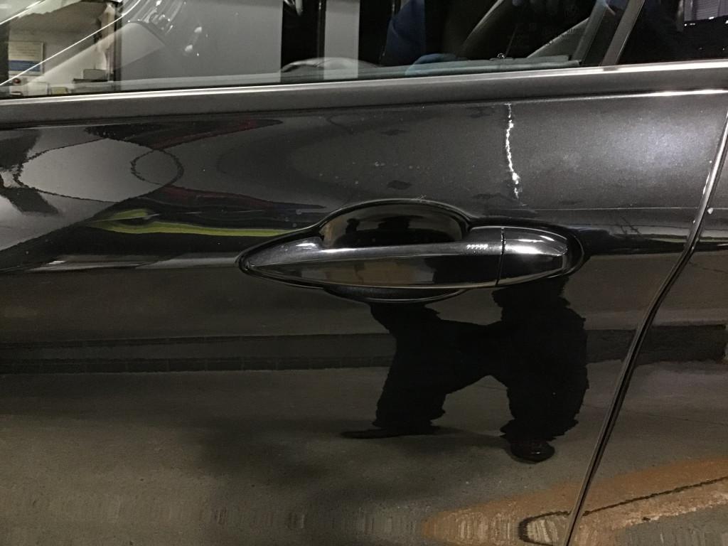 ＢＭＷ　Ｘ１ へこみ修理前