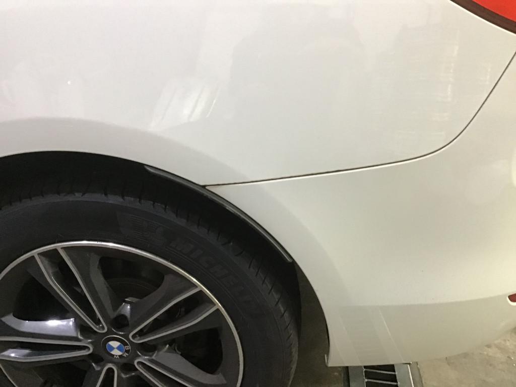  ＢＭＷ　３シリーズ へこみ修理後