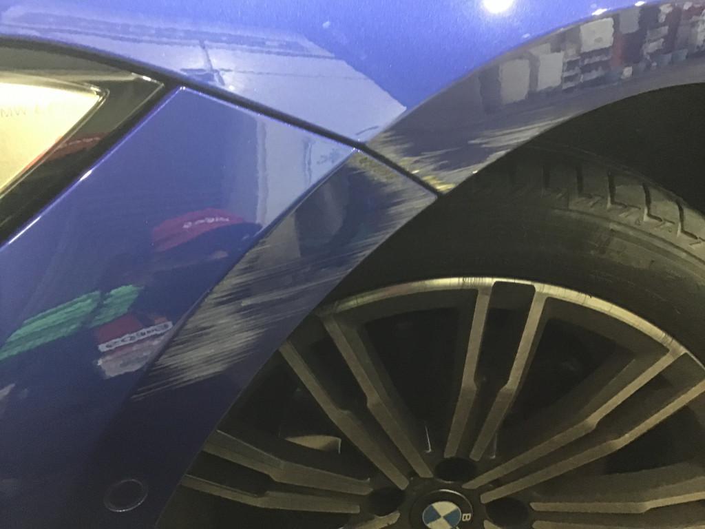  ＢＭＷ　３シリーズ エグレ修理前