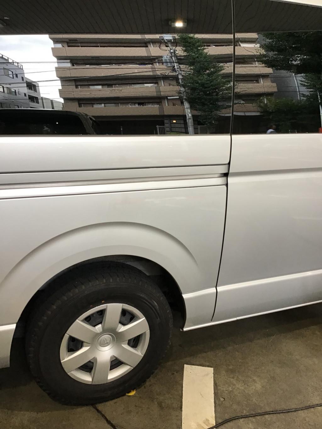  ハイエースバン へこみ修理後