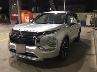 三菱 アウトランダーＰＨＥＶ ドア へこみ