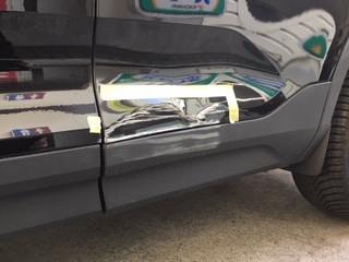  ボルボ　ＸＣ４０ へこみ修理前
