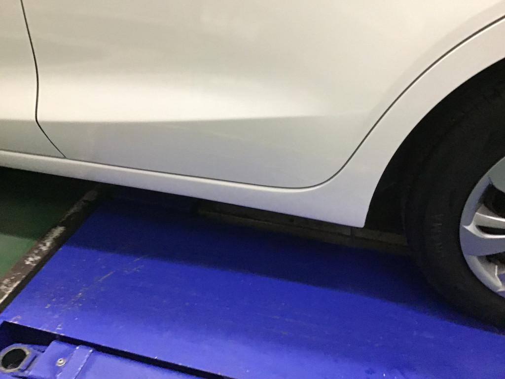  ＭＡＺＤＡ２ へこみ修理後