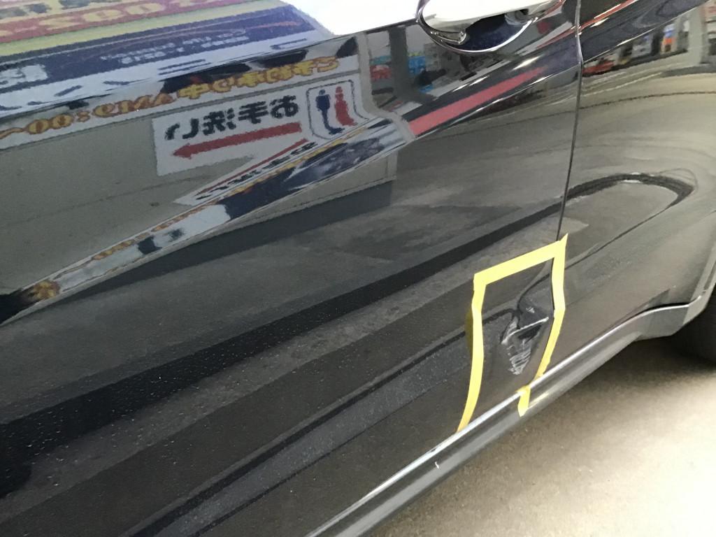  ヴェゼル　ハイブリッド へこみ修理前