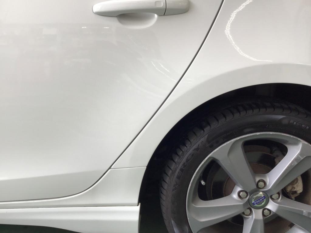  ボルボ　Ｖ４０ へこみ修理後