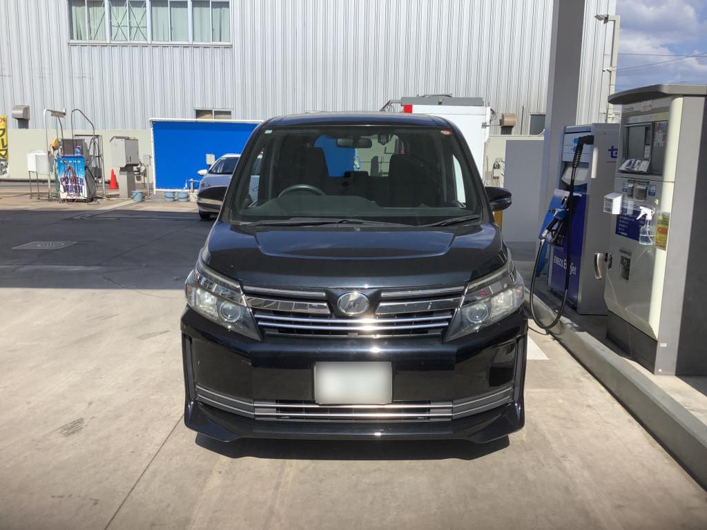 トヨタ ヴォクシー ハッチバック へこみ