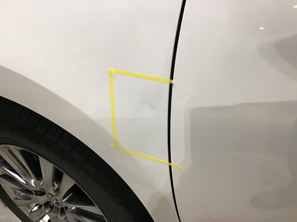  ハリアー へこみ修理前