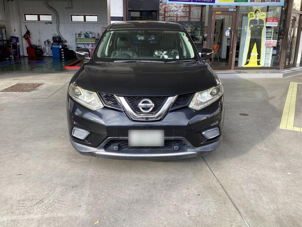 日産 エクストレイル　ハイブリッド フェンダー へこみ