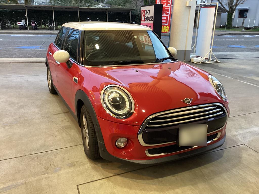 ミニ ＢＭＷ　ミニ バンパー へこみ