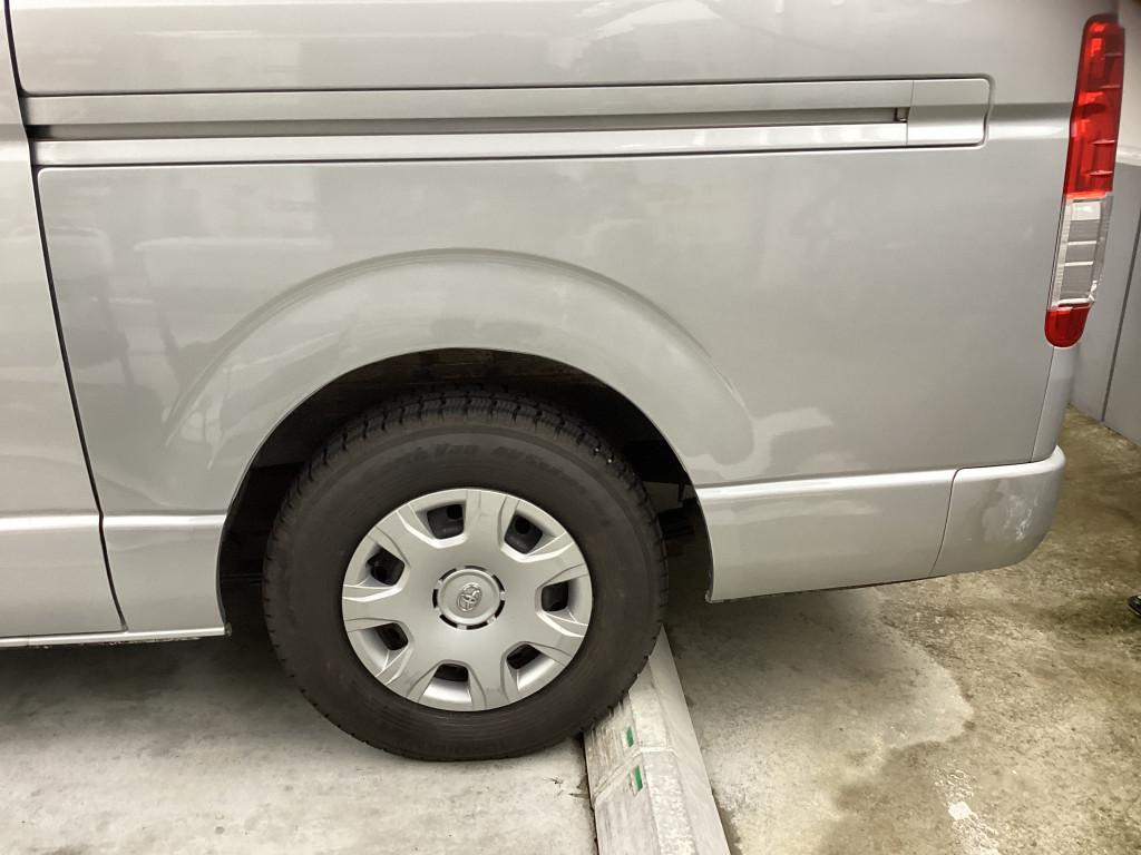  ハイエースバン へこみ修理後