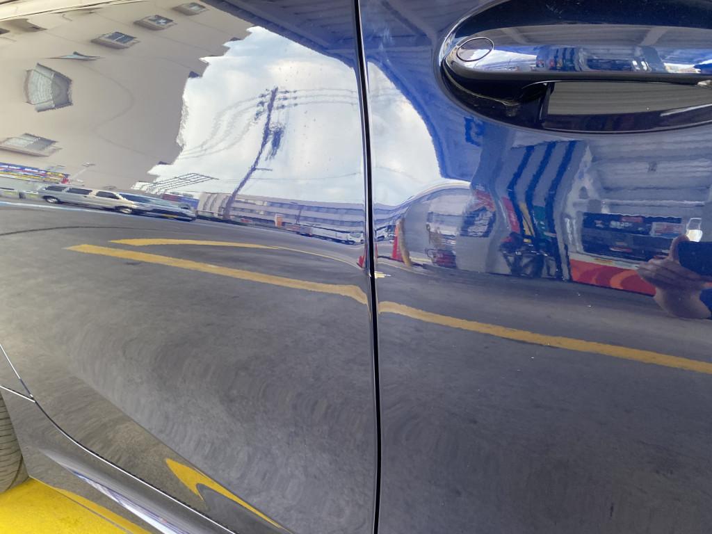  ＢＭＷ　３シリーズ へこみ修理前