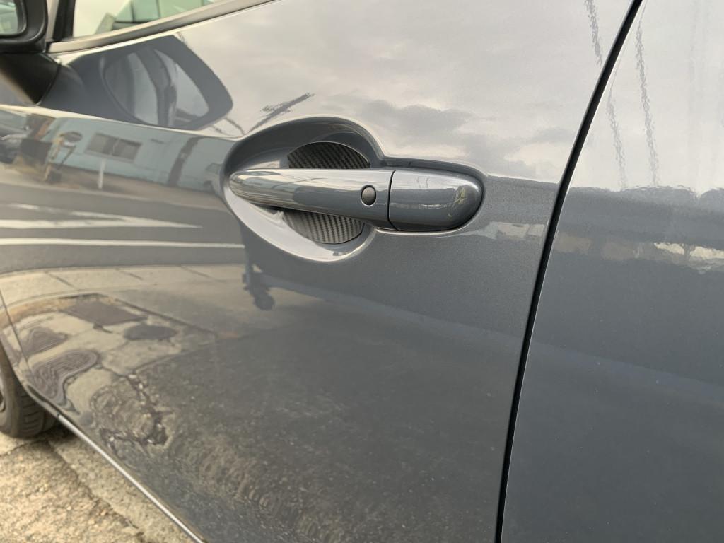  ＭＡＺＤＡ２ へこみ修理後