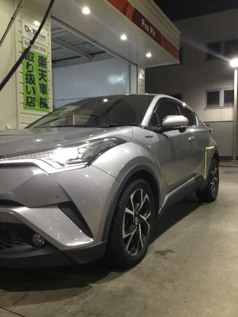 トヨタ Ｃ－ＨＲ ドア へこみ