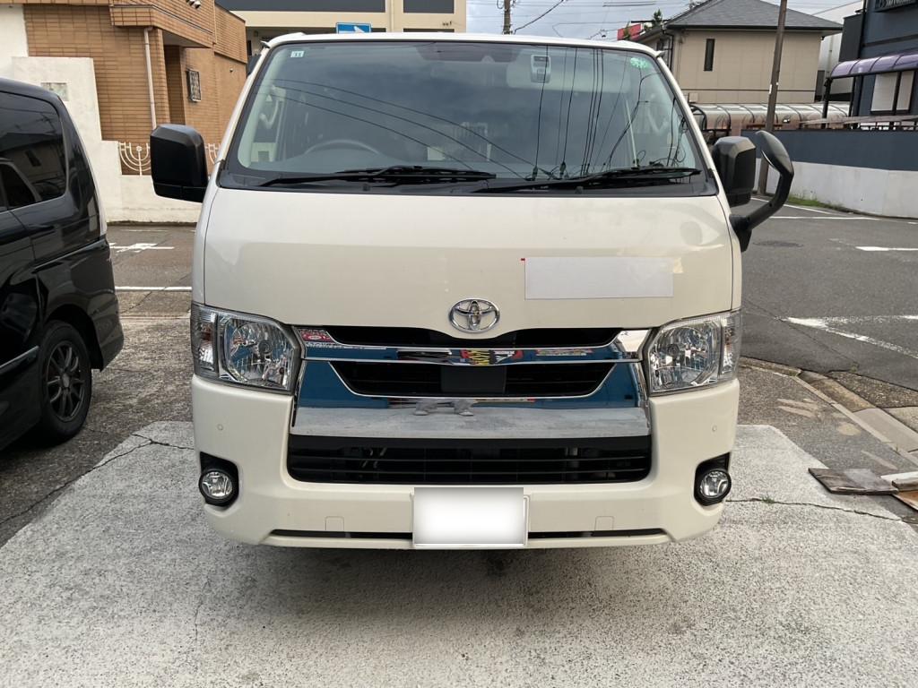 トヨタ ハイエースバン フェンダー へこみ