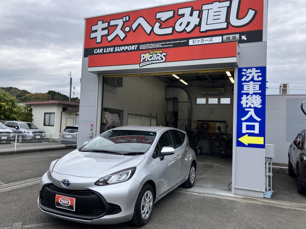 トヨタ アクア フェンダー へこみ
