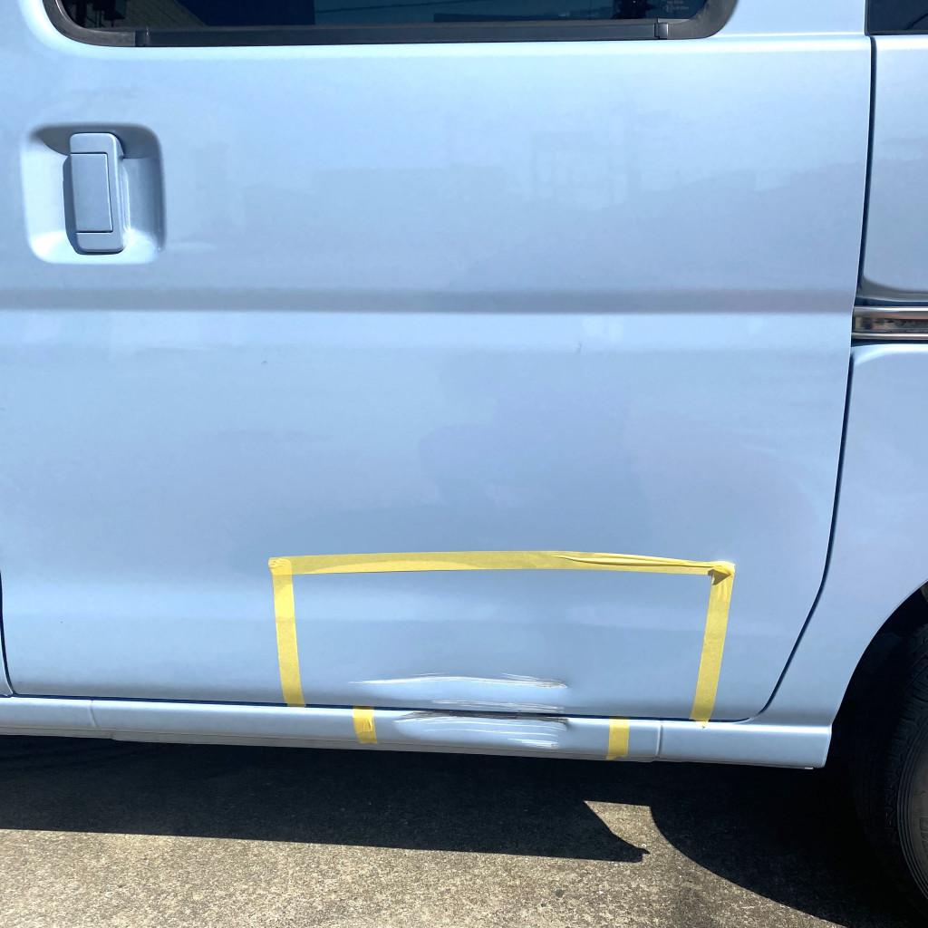  ハイゼットカーゴ へこみ修理前