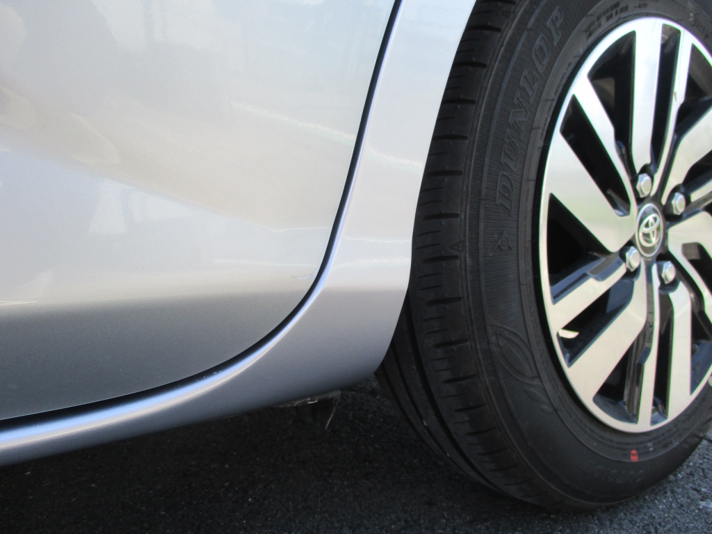 ピッカーズセルフ日の出店 ルーミー へこみ修理 19 04 09 の詳細 板金 車のキズ へこみ修理 ピッカーズ