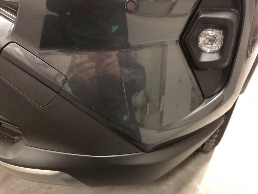  ＲＡＶ４ 線キズ修理前