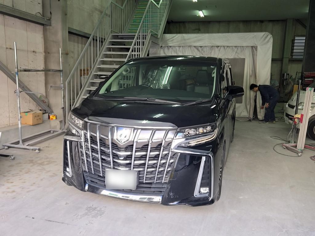トヨタ アルファード フェンダー へこみ