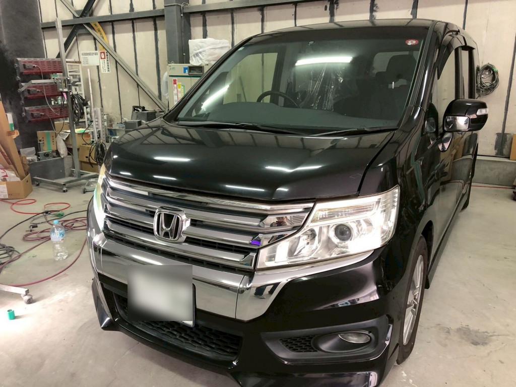 ホンダ ステップワゴン フェンダー へこみ