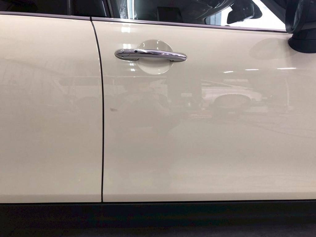  ＢＭＷ　ミニ へこみ修理前