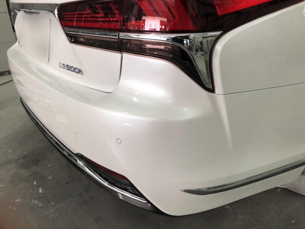  レクサス　ＬＳ５００ｈ へこみ修理後