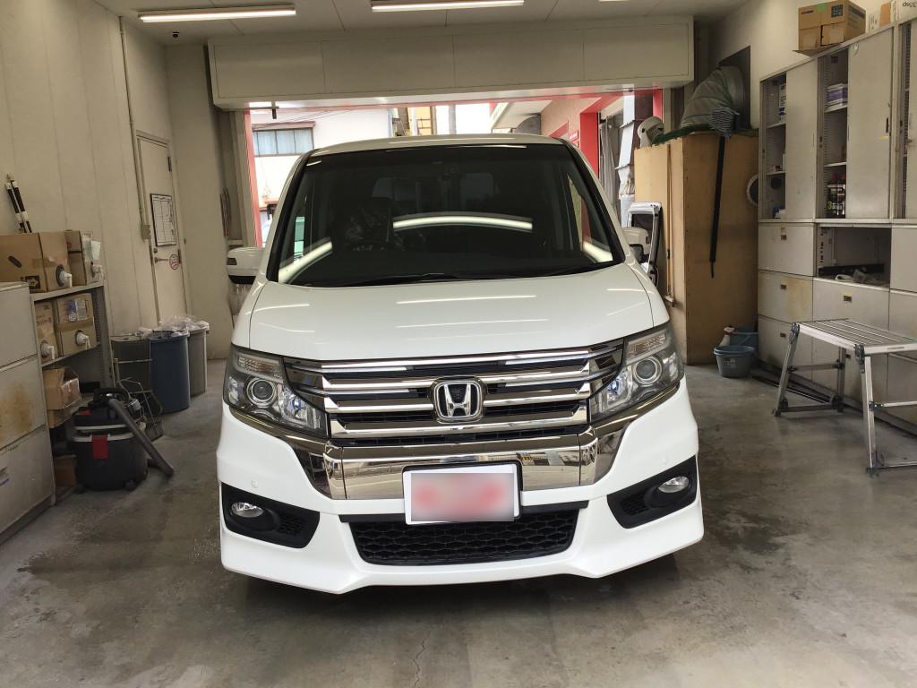 ホンダ ステップワゴン ドア へこみ