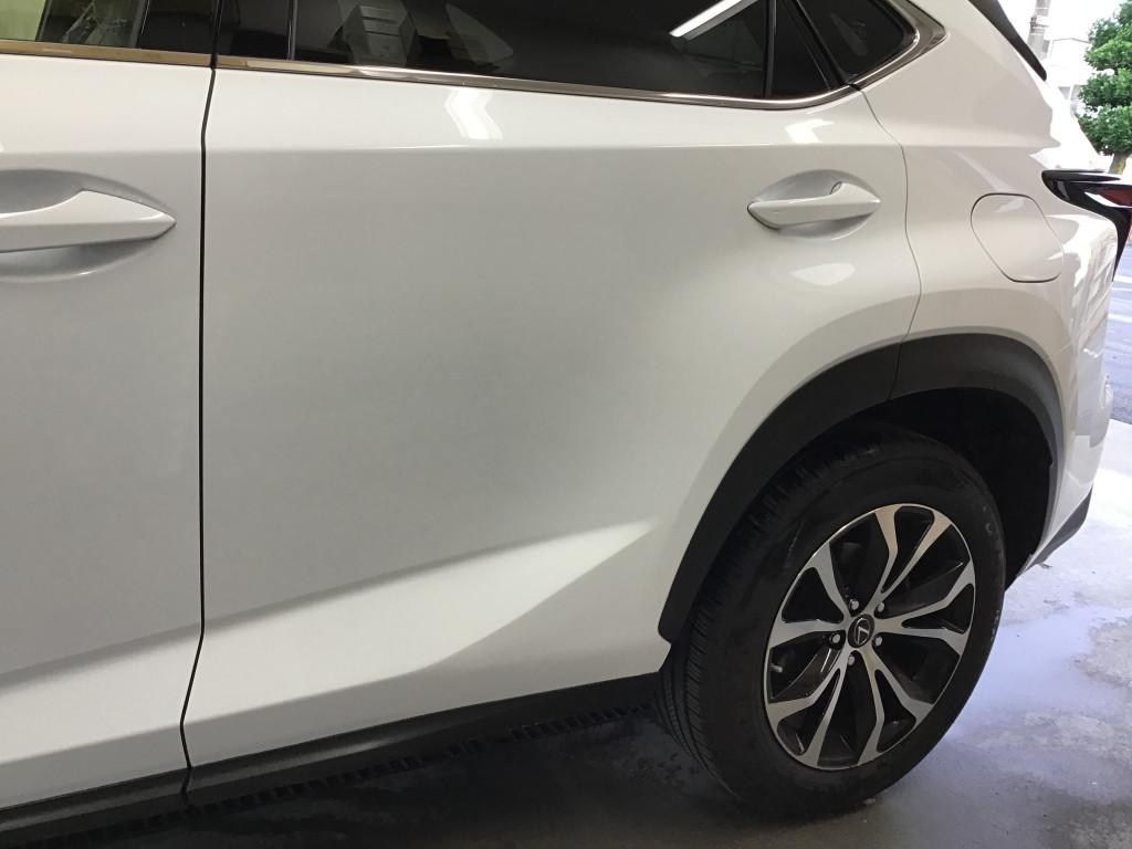  レクサス　ＮＸ２００ｔ へこみ修理後